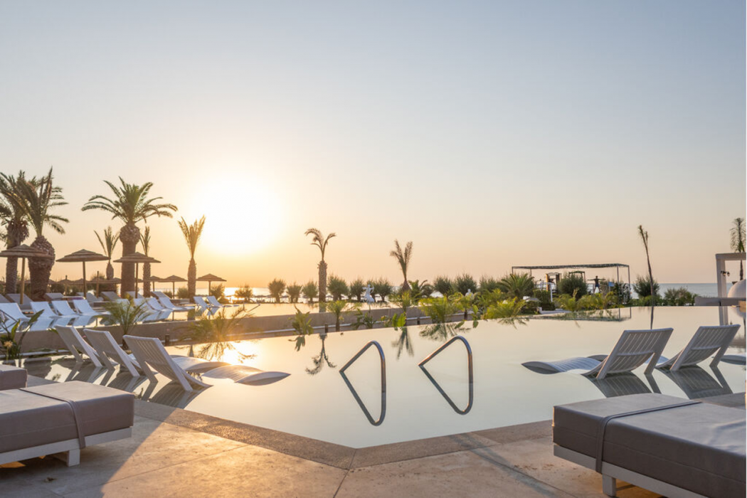 Pegasos Deluxe Beach Hotel 70/113