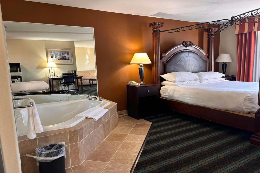 Express Inn Leesville Ft Johnson 5/18