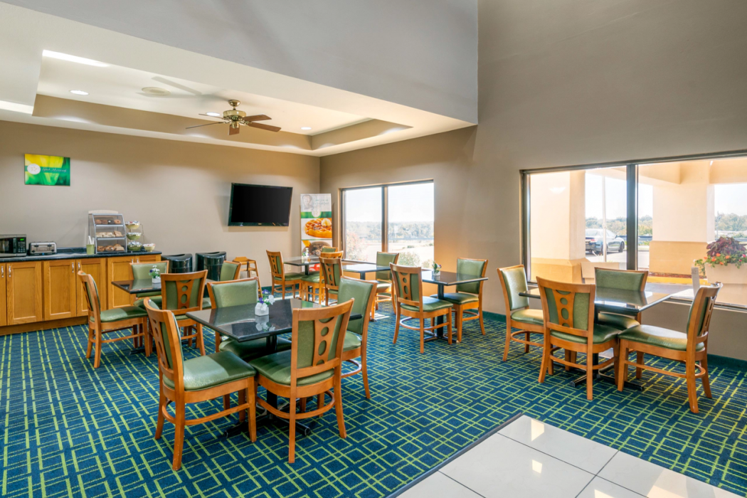 Quality Inn Suites Jefferson City 9/22