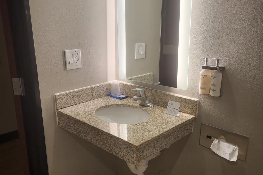 Comfort Inn & Suites Miami - Route 66 13/17