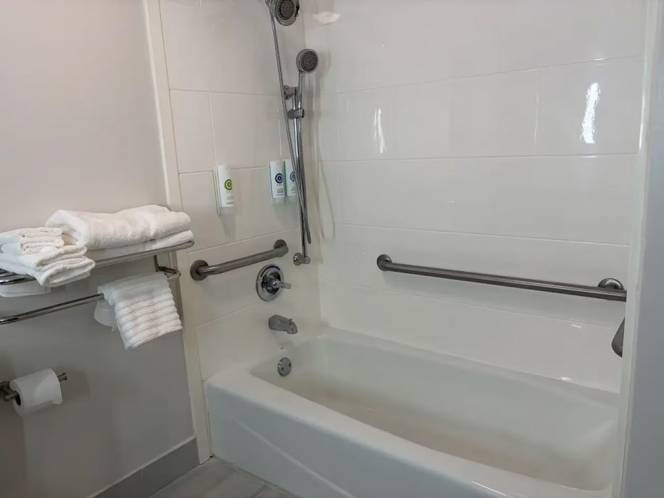 Comfort Inn & Suites Gainesville, GA 17/60