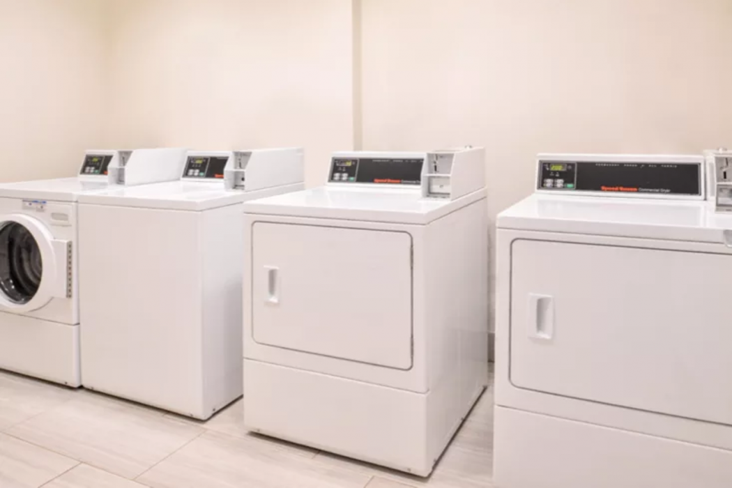 Holiday Inn Express Tampa N I-75 - University Area by IHG 30/69