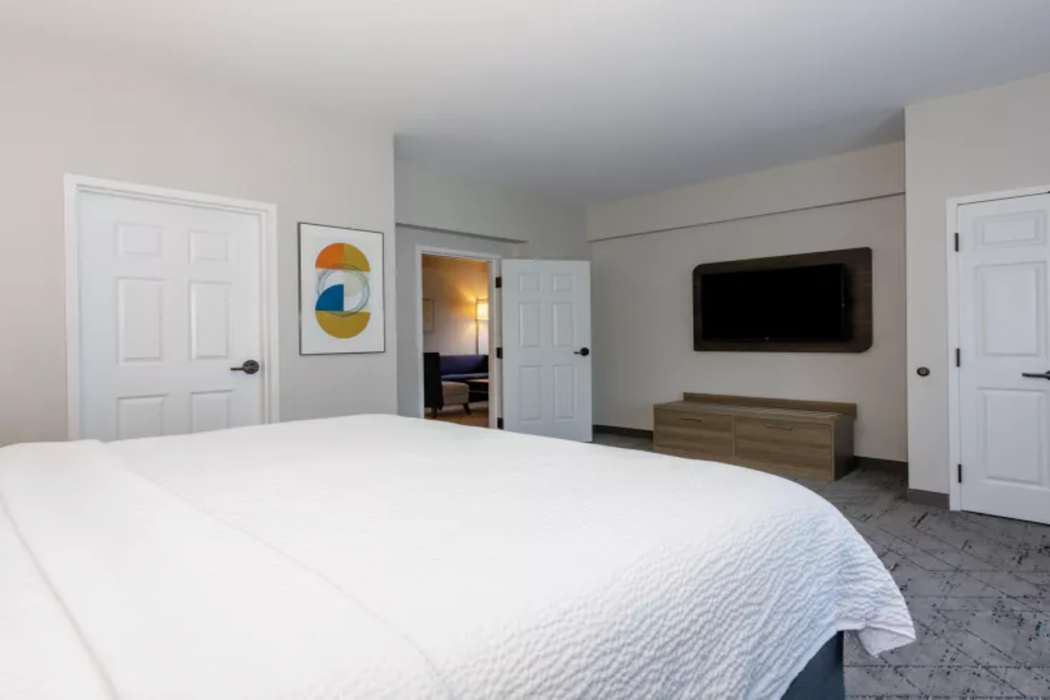 Holiday Inn Express Tampa N I-75 - University Area by IHG 21/69