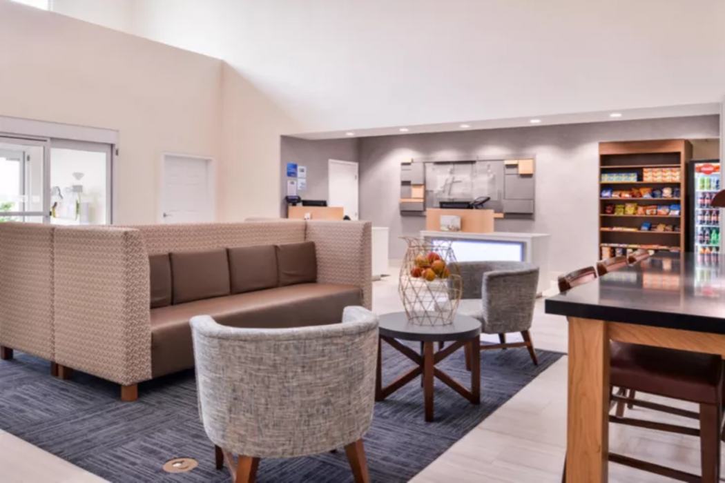 Holiday Inn Express Tampa N I-75 - University Area by IHG 5/69