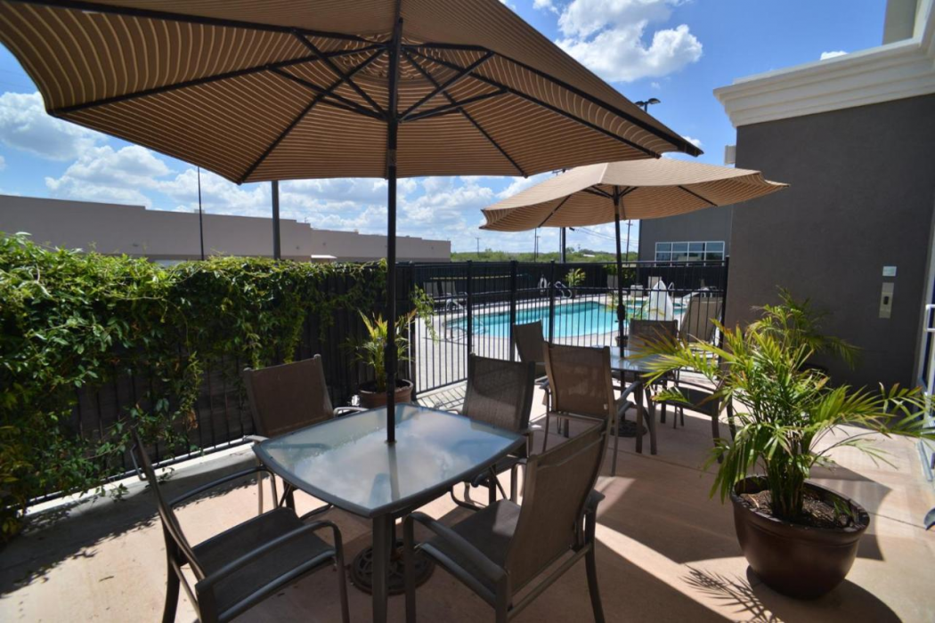 Holiday Inn & Suites San Antonio Northwest 17/30