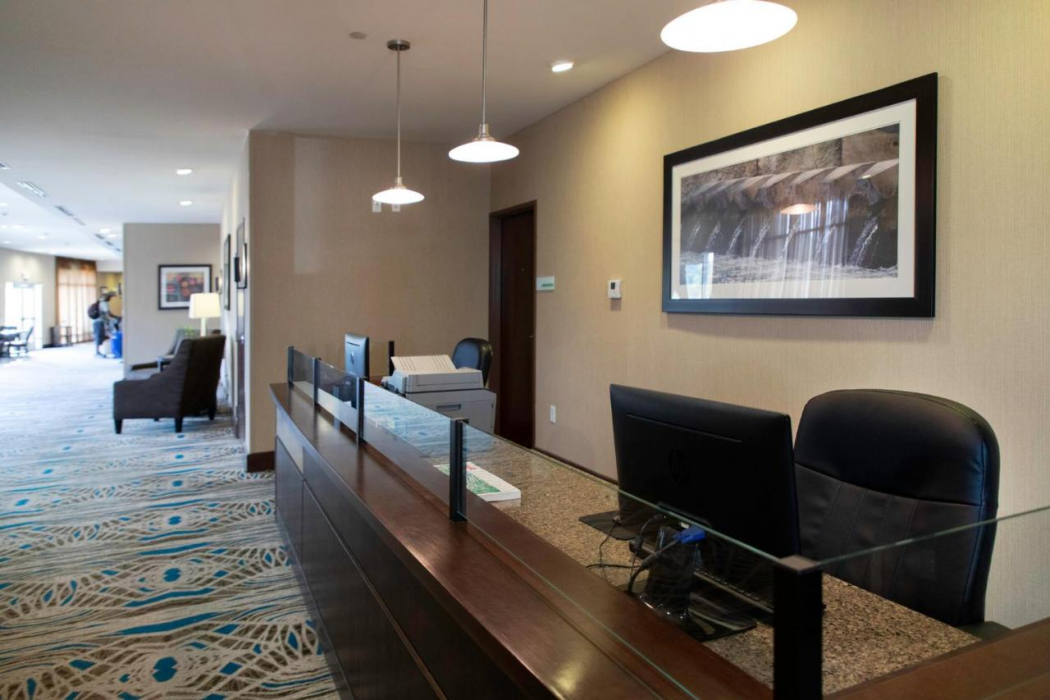 Holiday Inn & Suites San Antonio Northwest 8/30