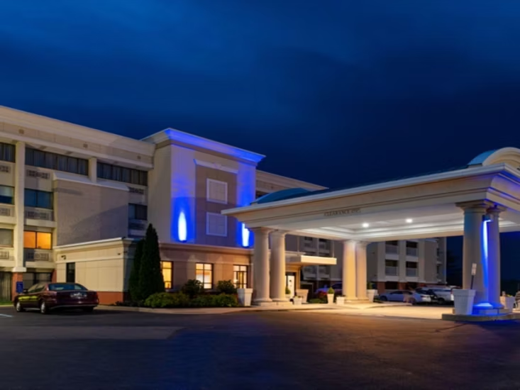Holiday Inn Express Cincinnati West 1/74