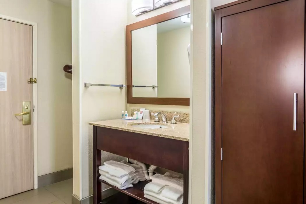 Comfort Inn & Suites - Hannibal 16/31