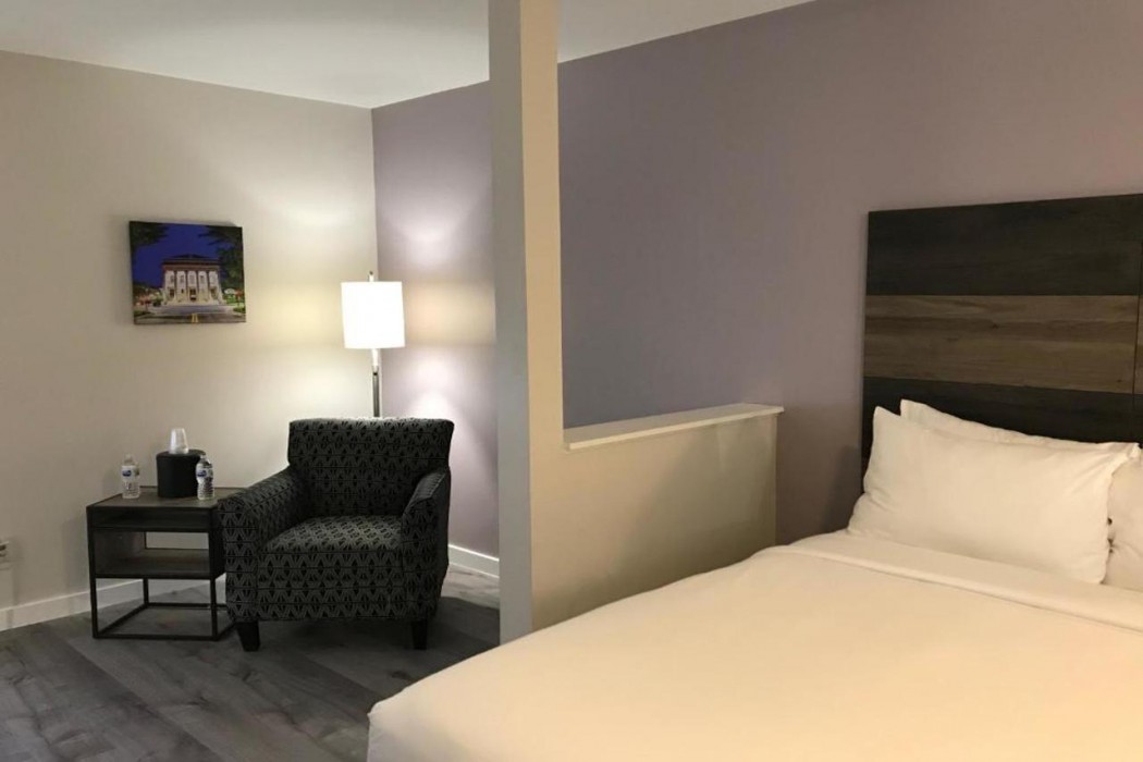 HOM Hotel Gainesville, SureStay Collection by Best Western 3/24