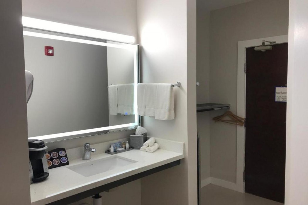 HOM Hotel Gainesville, SureStay Collection by Best Western 9/24