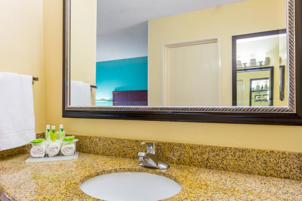 GreenTree Inn San Diego Mission Bay 10/44