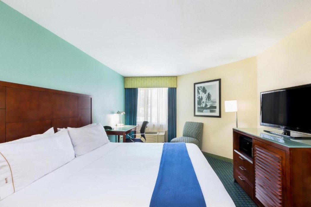 GreenTree Inn San Diego Mission Bay 12/44