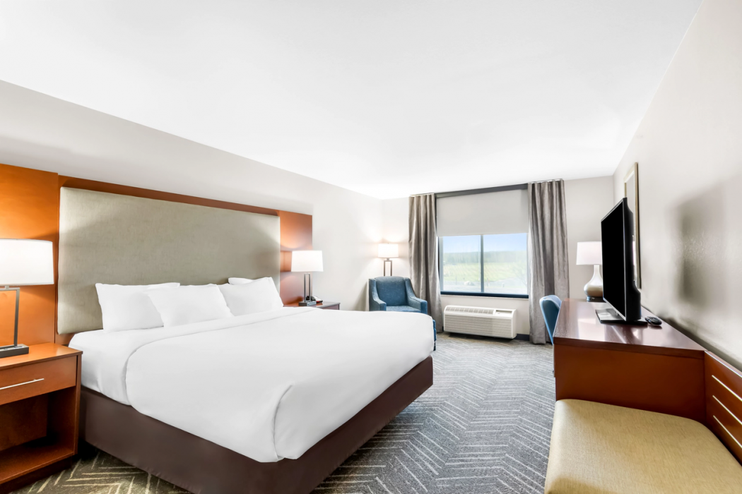 Comfort Inn and Suites Mountain Iron And Virginia 16/30