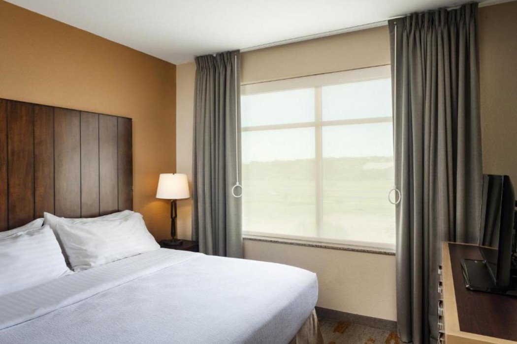 Holiday Inn San Antonio Seaworld, an IHG Hotel 10/61