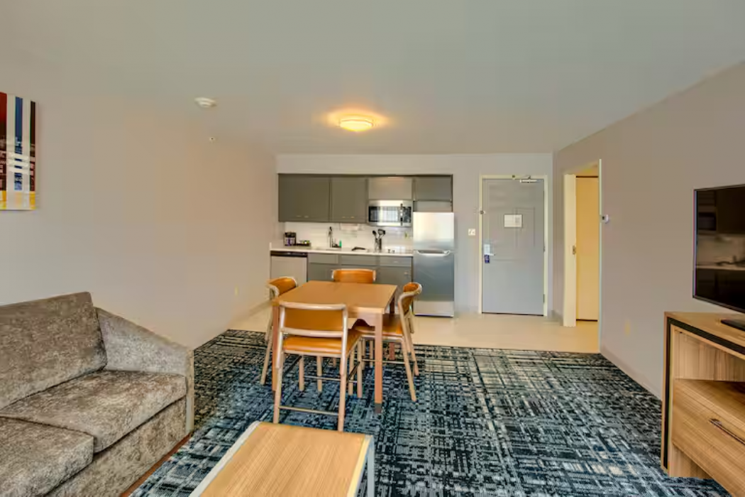 Homewood Suites by Hilton South Bend Notre Dame Area 6/16