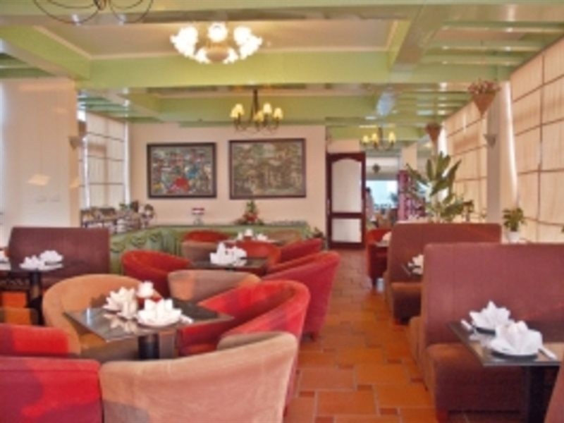 MOONVIEW HOTEL 15/30