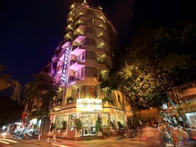 MOONVIEW HOTEL 17/30