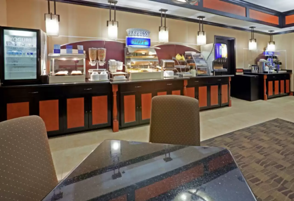 Comfort Inn & Suites Dallas Medical-Market Center 9/23