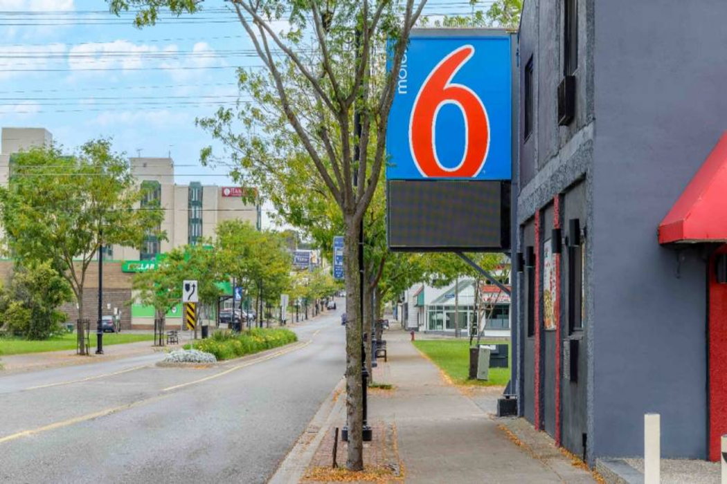 Motel6 Niagara Falls, On - Near The Falls 2/63
