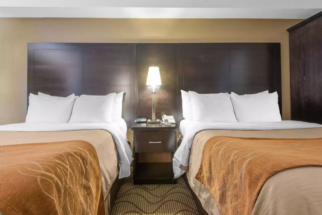 Comfort Inn North Bay, ON 10/24