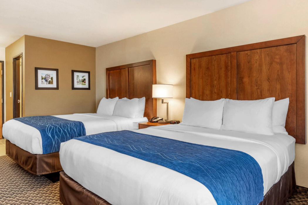 Comfort Inn & Suites near Route 66 14/35