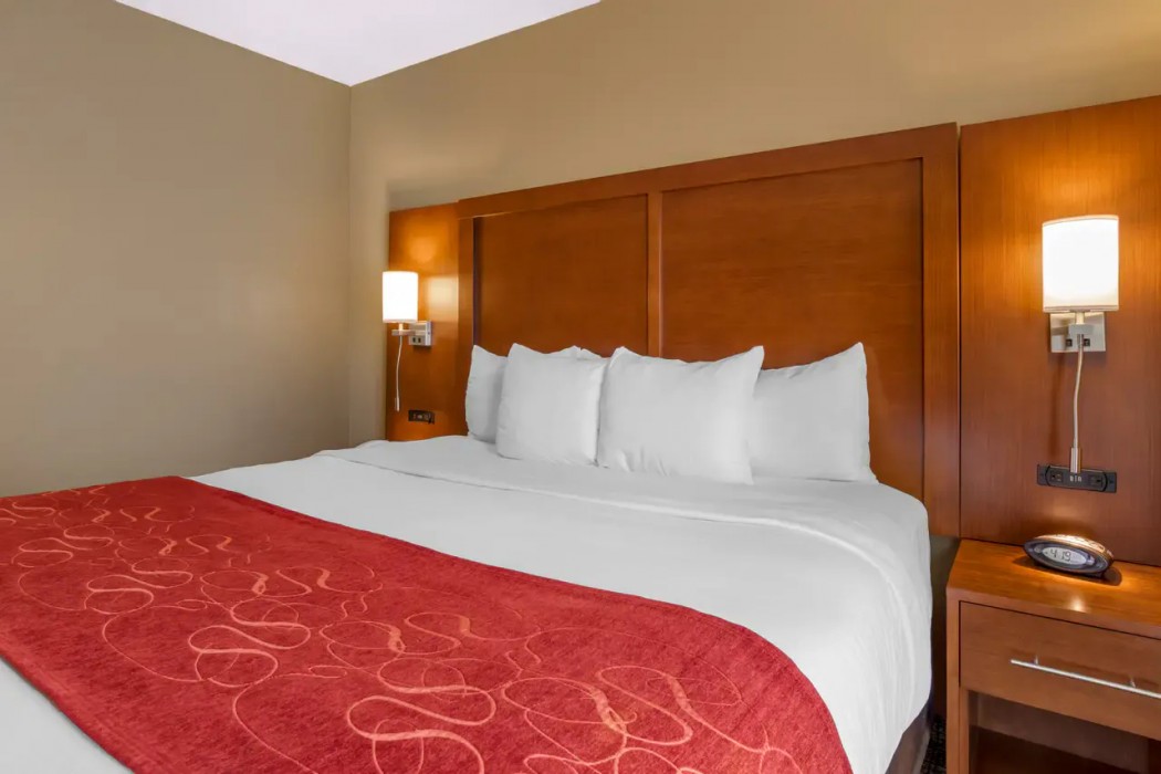 Comfort Suites Knoxville North 17/45