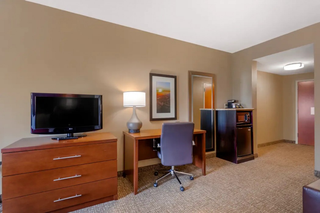 Comfort Suites Knoxville North 21/45