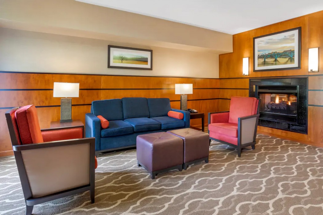 Comfort Suites Knoxville North photo4