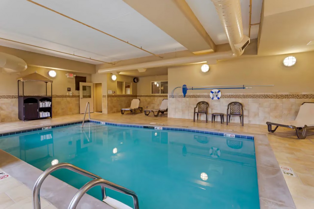 Comfort Suites Knoxville North 27/45