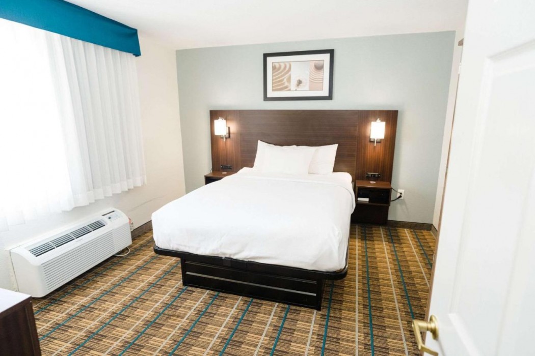 Mainstay Suites Knoxville Airport 16/21