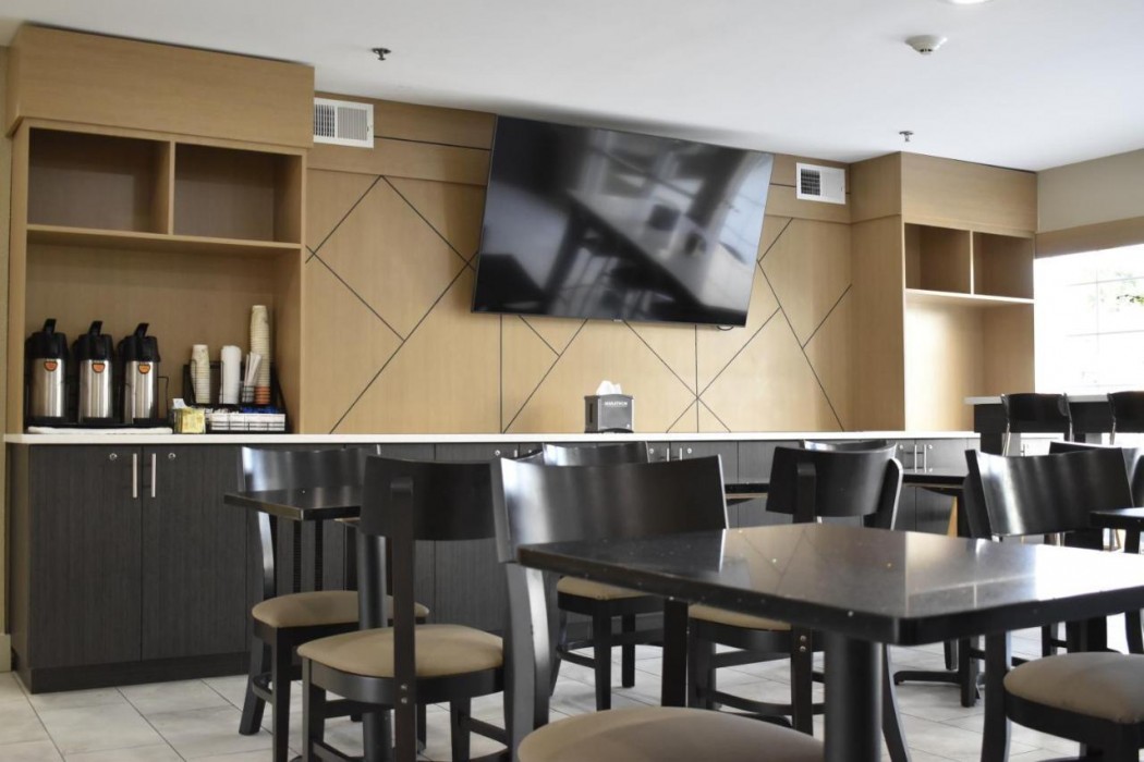 Mainstay Suites Knoxville Airport 19/21