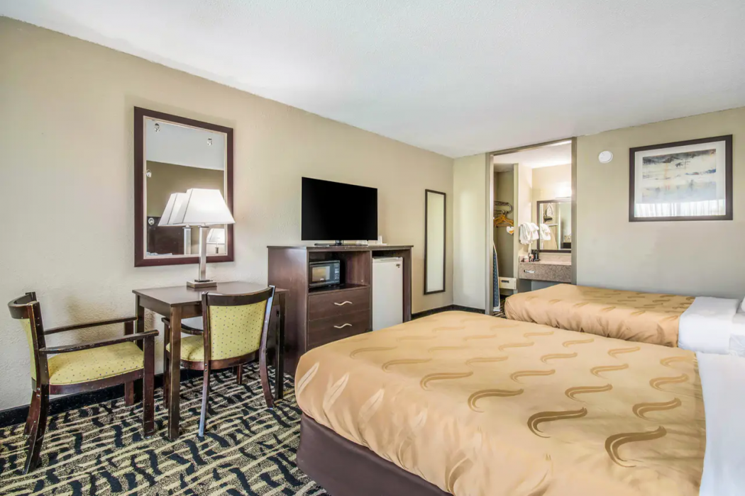 Quality Inn and Suites York PA 10/27