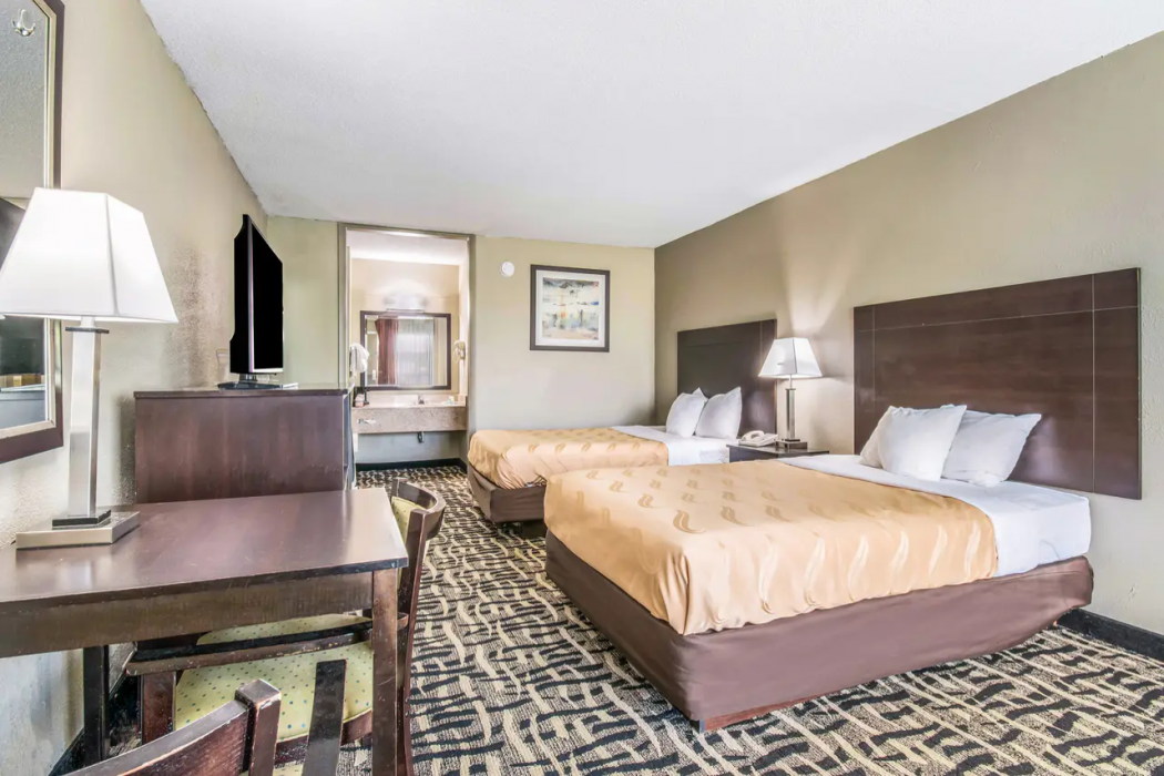 Quality Inn and Suites York PA 12/27