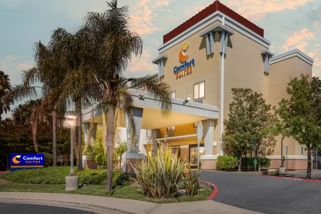 Comfort Suites Vacaville-Napa Valley Area in VACAVILLE - CA