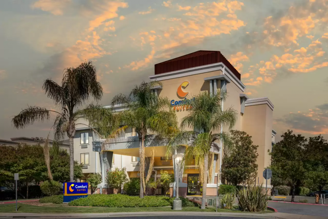 Comfort Suites Vacaville-Napa Valley Area in VACAVILLE - CA
