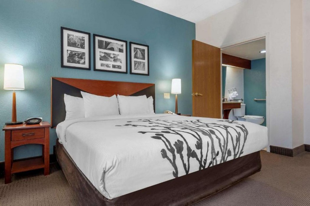 Sleep Inn Amherst - Buffalo North near University 10/30