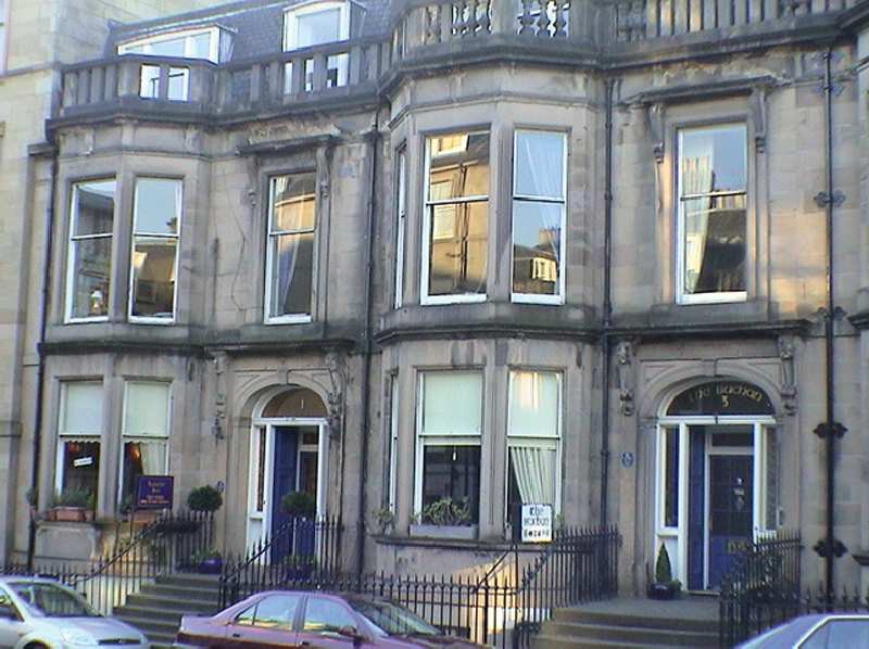 Travelodge Edinburgh Haymarket 2/37