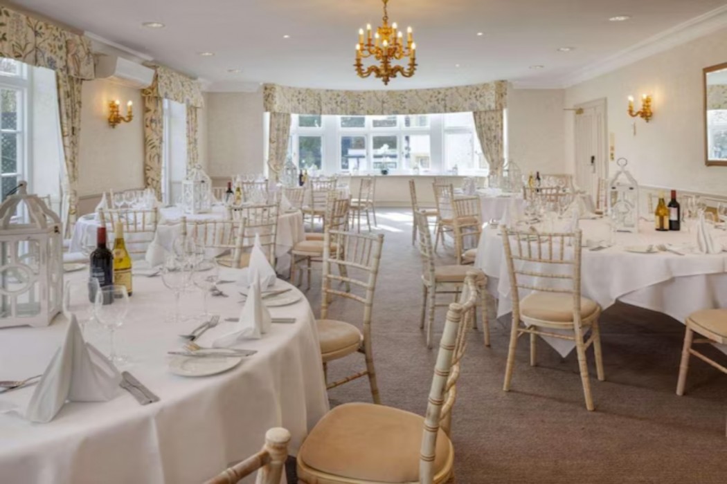 Sunday Box Hill Burford Bridge Hotel 25/57