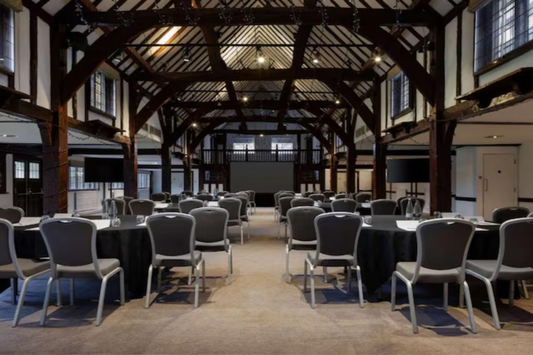 Sunday Box Hill Burford Bridge Hotel 26/57