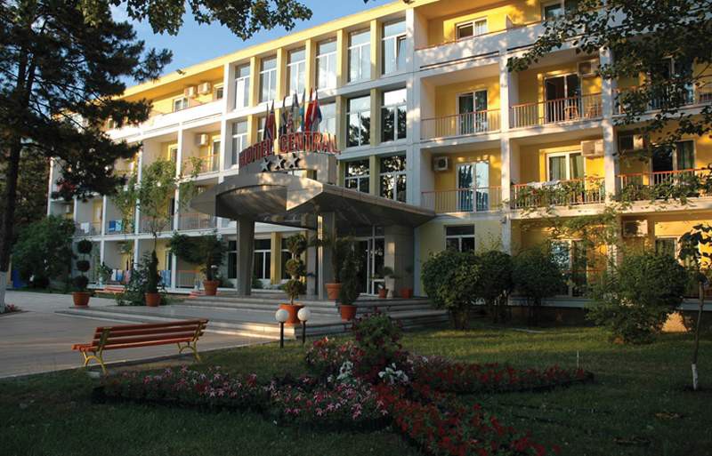 Central Mamaia 2/58
