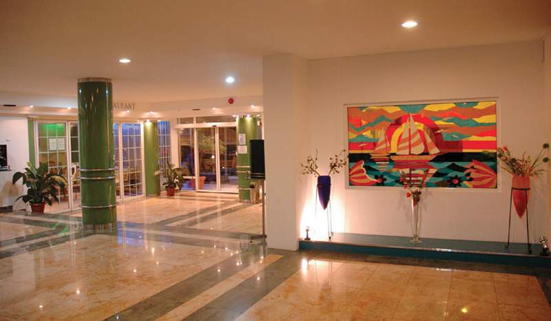 Central Mamaia 10/58