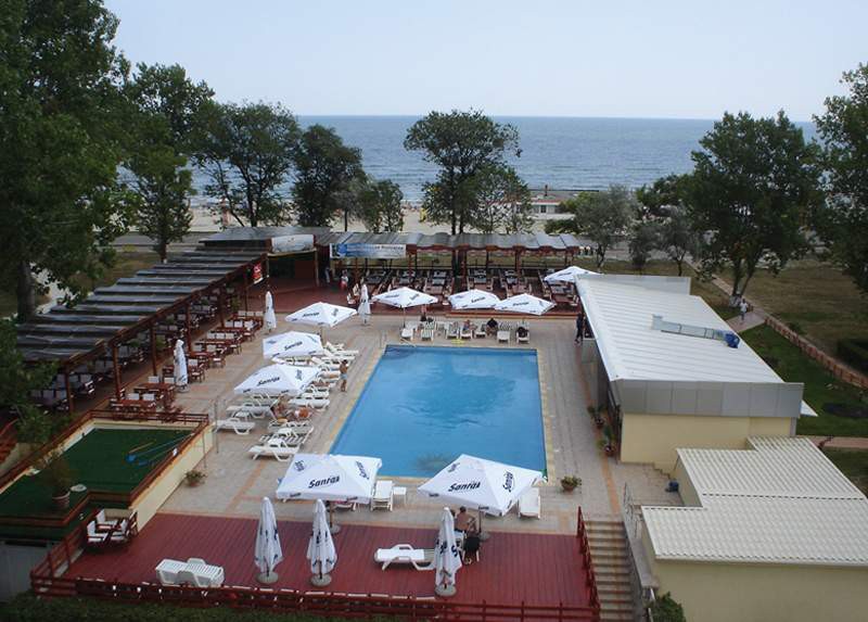 Central Mamaia 27/58