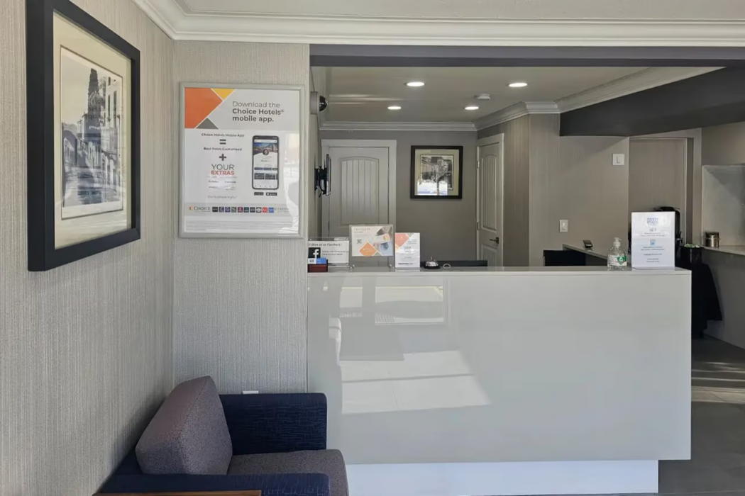 Rodeway Inn & Suites Youngstown 5/60