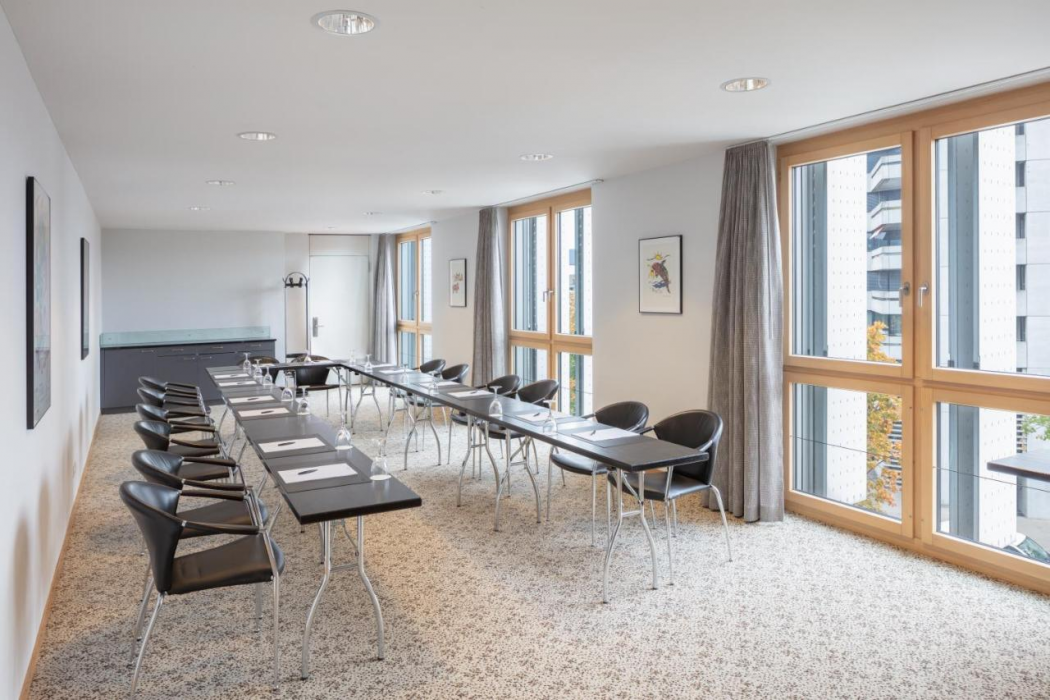 Baslertor Hotel 33/64