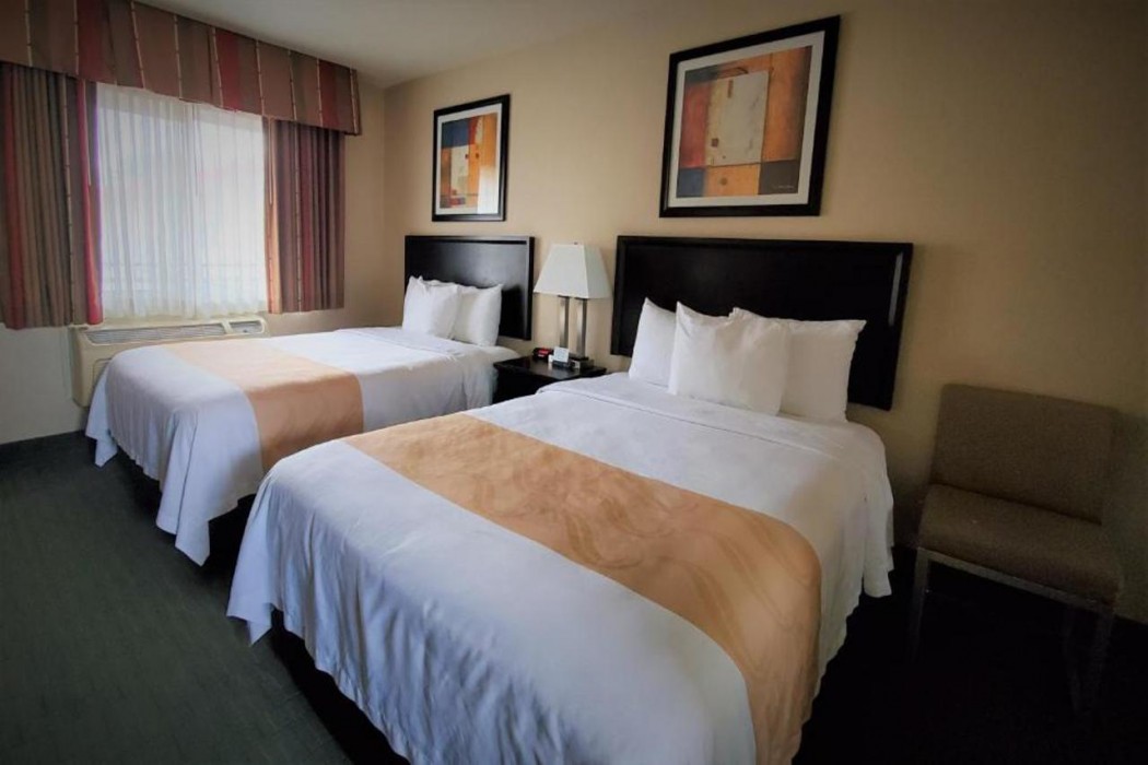Quality Inn & Suites Anaheim at the Park 11/32