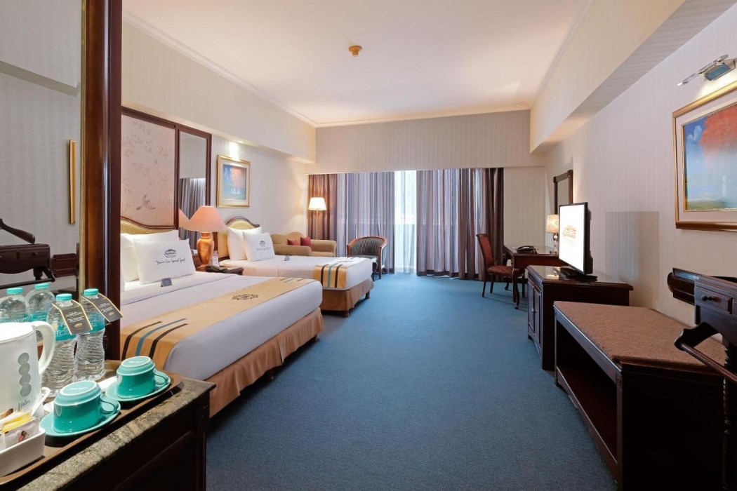 Sunlake Waterfront Resort and Convention 14/56