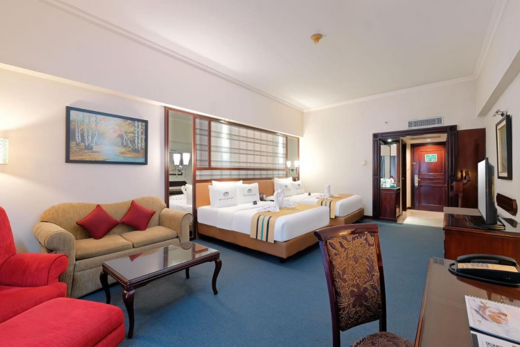 Sunlake Waterfront Resort and Convention 13/56