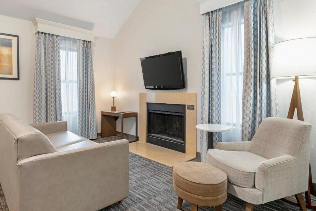 MainStay Suites St. Louis - Galleria 16/29