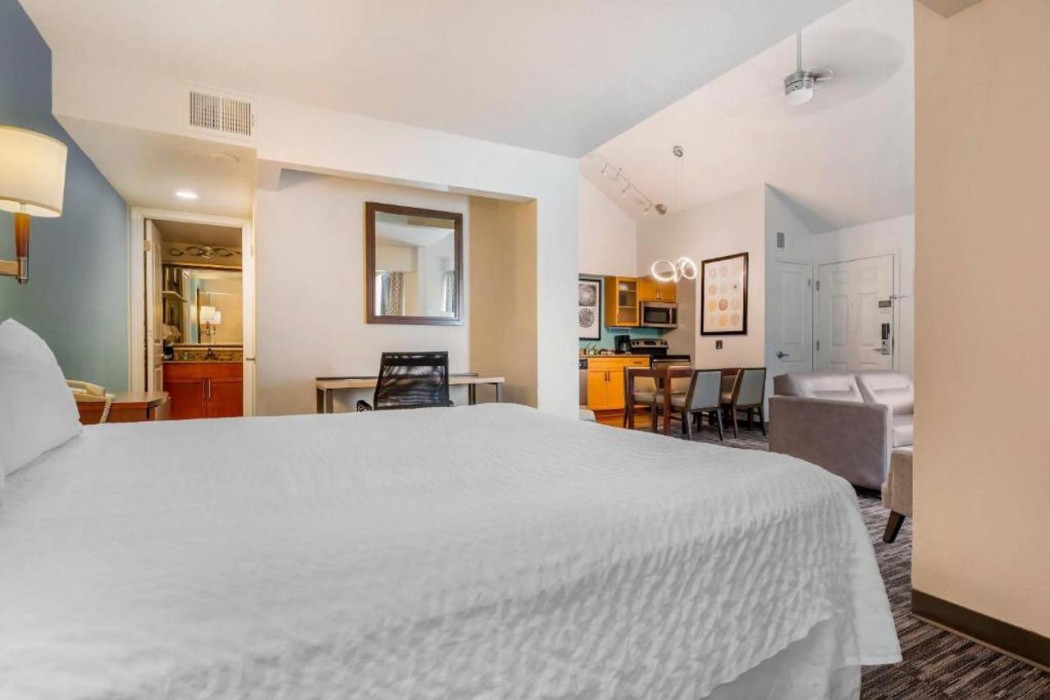 MainStay Suites St. Louis - Galleria 13/29
