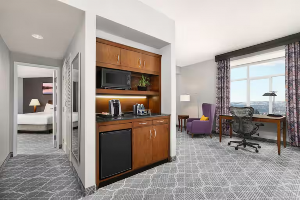 Hilton Garden Inn Calgary Airport 10/44
